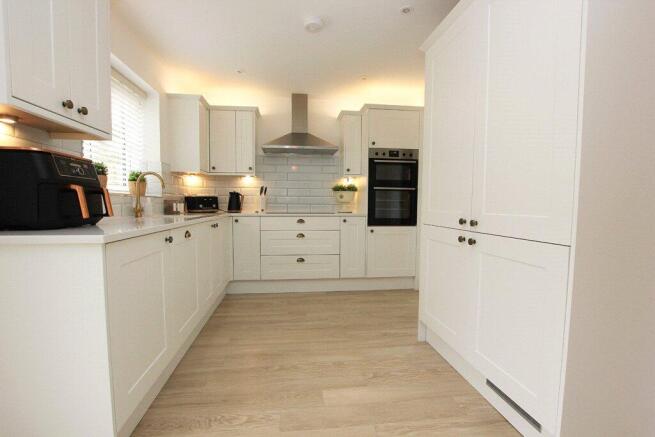 8 Holly Fold, Skipton, North Yorkshire, BD23 2LY photo 4