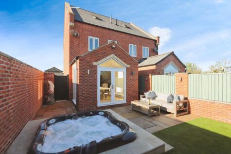 Farm Lane, Eckington, Sheffield, Derbyshire, S21