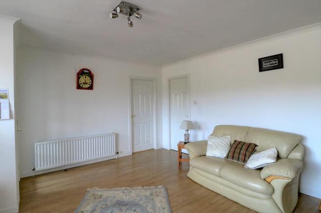 Lounge to Kitchen