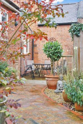 courtyard garden