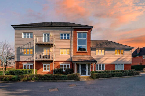 Diamond Jubilee Way, Wokingham, RG40