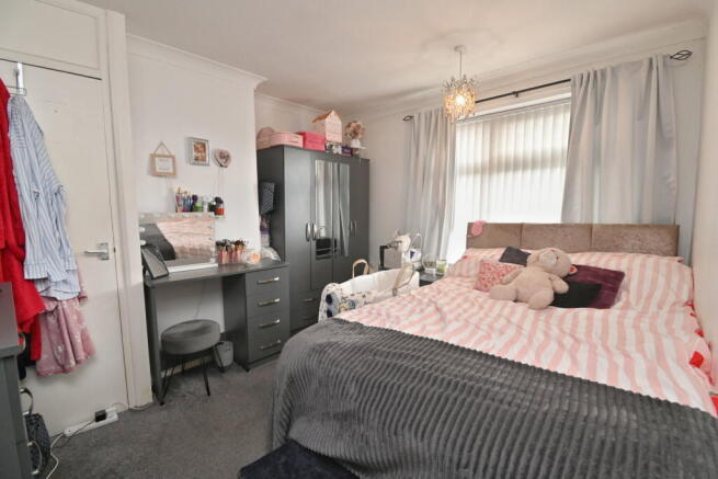 3 bed Terraced for sale Image 8