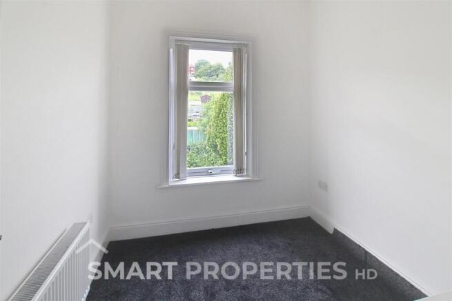 2 bed Terraced to rent Image 9