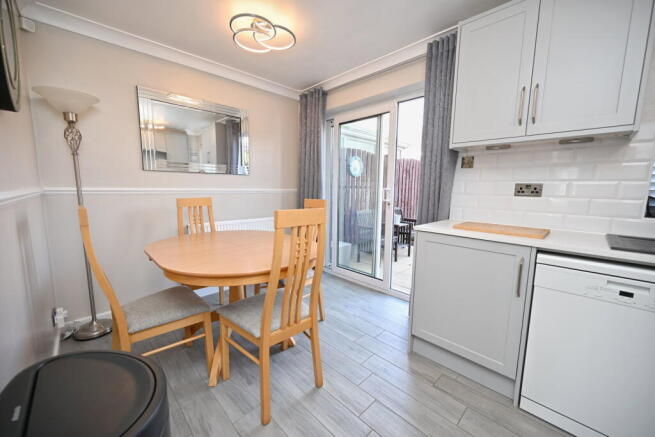 3 bed Semi-Detached for sale Image 4