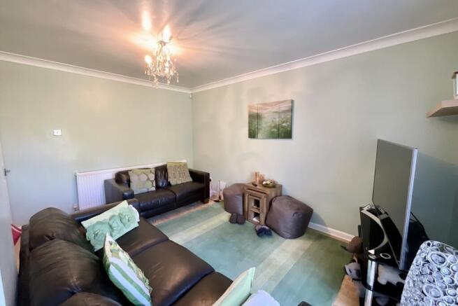 4 bed Semi-Detached for sale Image 10
