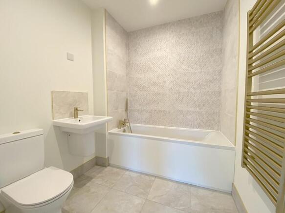 2 bed Flat for sale Image 9
