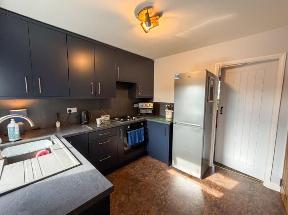 2 bed Terraced for sale Image 6