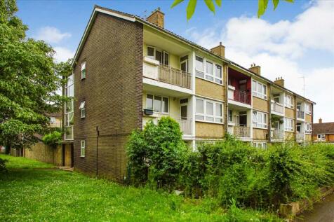 Trelawney Avenue, Langley