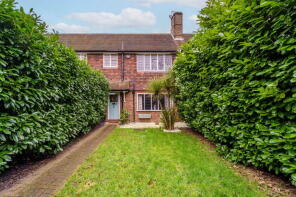 33, High Road, Byfleet, West Byfleet KT14 7QH