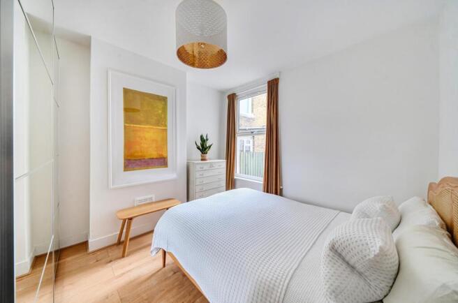 Bedroom 1.jpg
