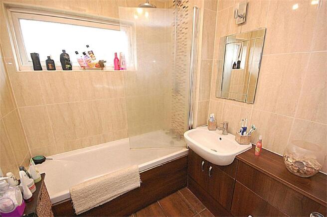 Bathroom 7 9" x 6 1"
