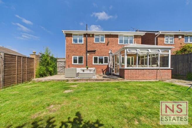 4 bed Detached for sale Image 4
