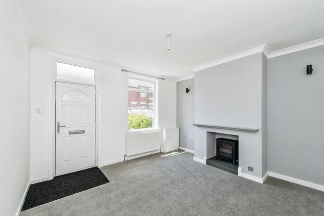 2 bed Terraced to rent Image 4