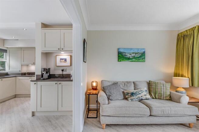 3 bed Semi-Detached for sale Image 9