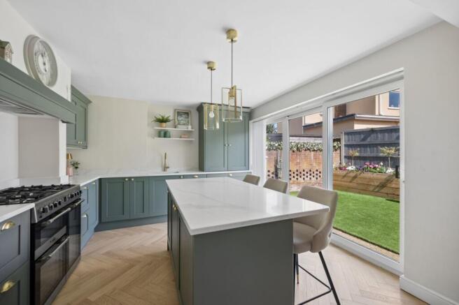 Kitchen / Breakfast area