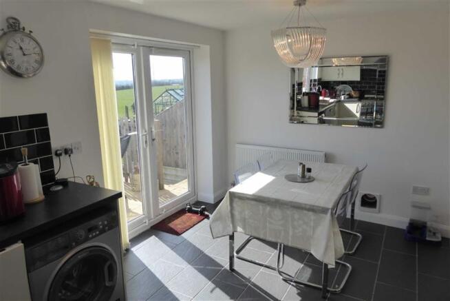 FITTED DINING KITCHEN