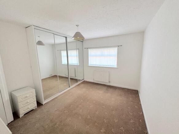 3 bed House for sale Image 6