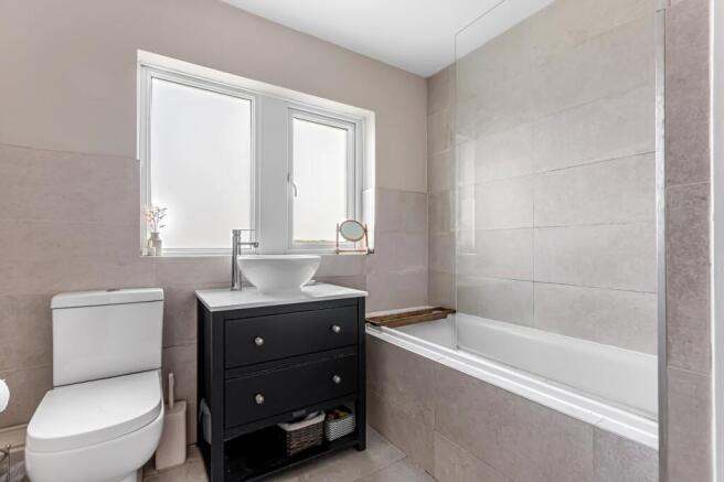 3 bed Semi-Detached for sale Image 9