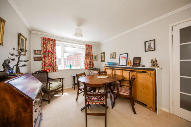 Heathview, Holden Road, Southborough photo 4