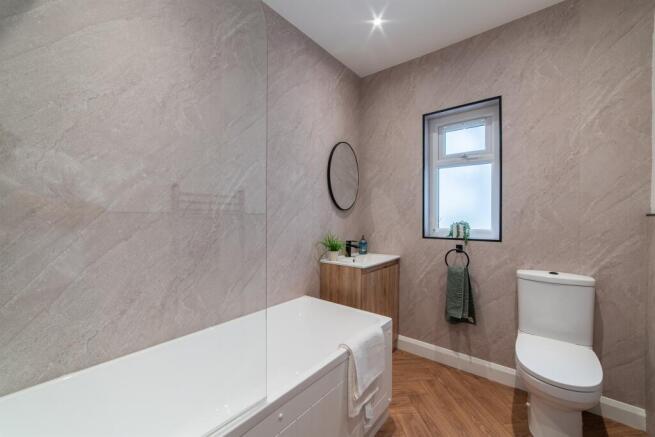 2 bed Semi-Detached Bungalow for sale Image 12
