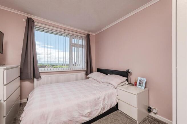 3 bed Semi-Detached for sale Image 10