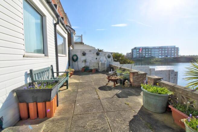 Living room terrace