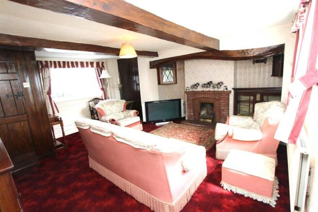 Yew Tree House, Lymm Road, Little Bollington, Altrincham photo 4