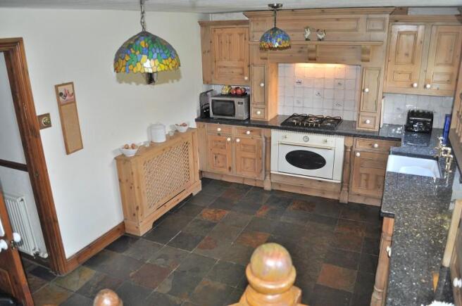 Kitchen & Breakfast Room