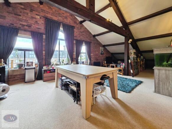 2 bed Penthouse for sale Image 2