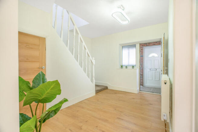 4 bed Detached for sale Image 4