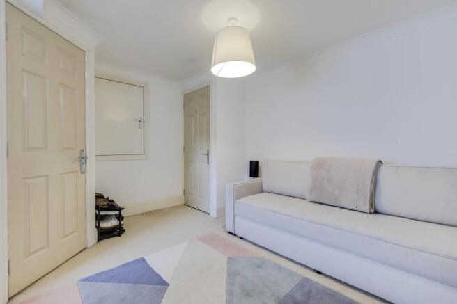 2 bed Flat for sale Image 12