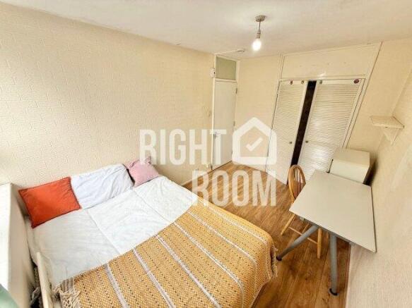 room-5-elgin-house-e14-6eg-1049536