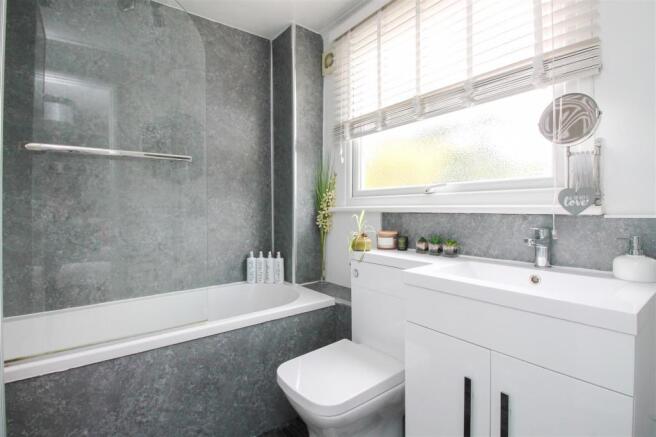 En Suite Bathroom
