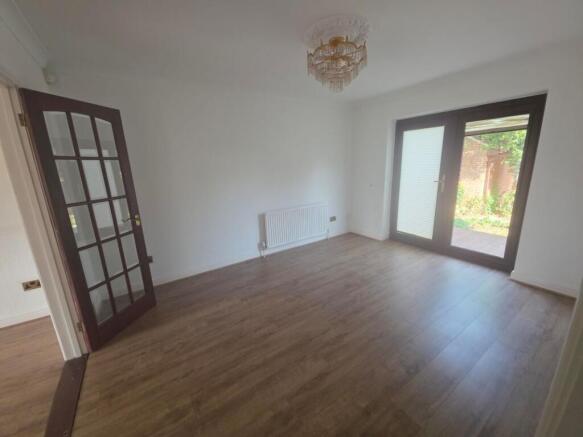 158A Rayleigh Road, Hutton, Brentwood, Essex, CM13 1PN photo 4