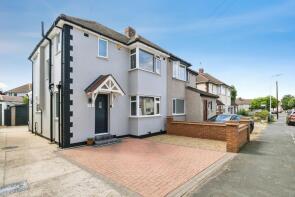9, Lancaster Drive, Hornchurch RM12 5SU