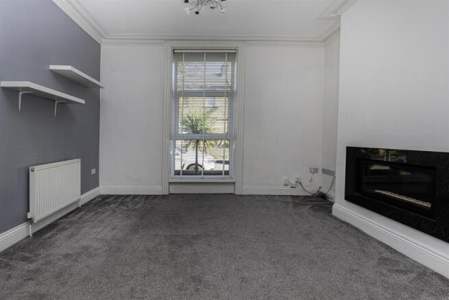 3 bed Terraced for sale Image 8