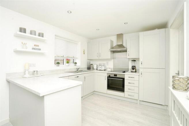Kingfisher Road, Stoke Bardolph, Burton Joyce, Nottingham, NG14 photo 5