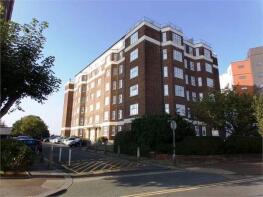 16, St Clements Court, Broadway West, Leigh-on-sea SS9 2BW