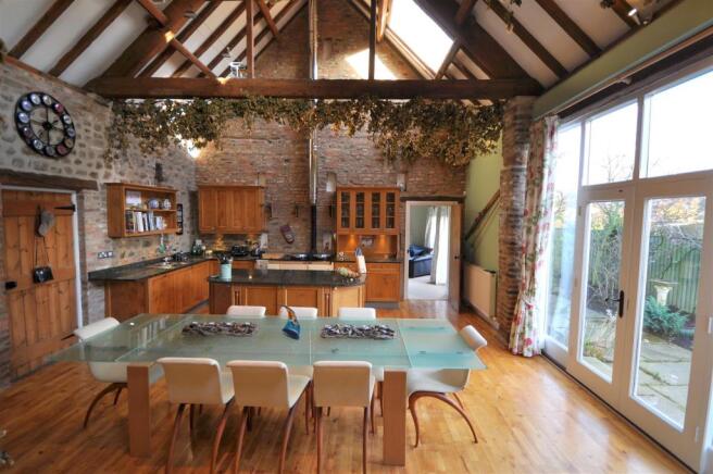BREAKFAST KITCHEN