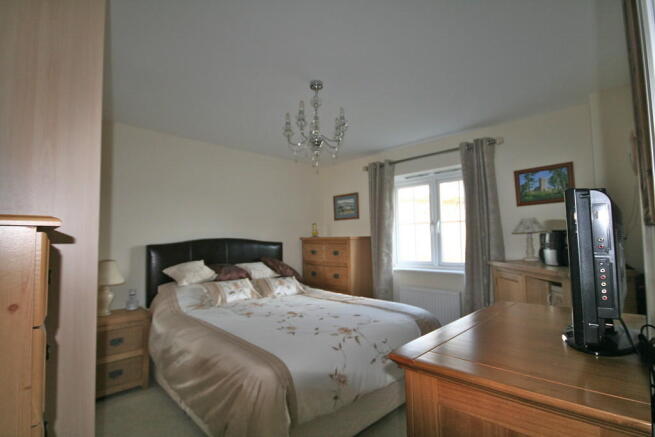 Bedroom 2 (+ ensuite)