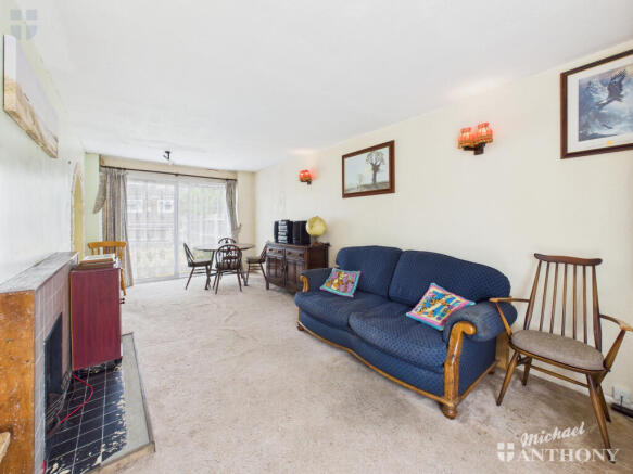 CAM03852G0-PR0347-STILL002