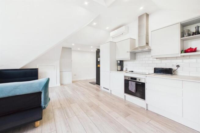 Living Room / Kitche