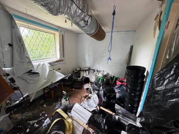 44, Rosary Road, Oldham photo 5
