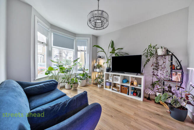 0e33e3ad-d806-4ed...