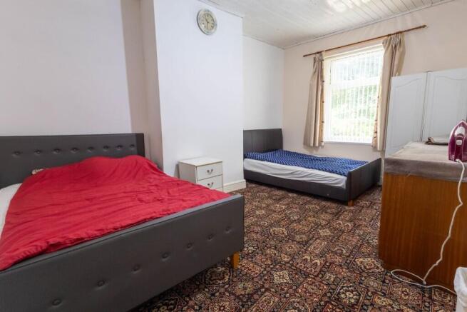 5 bed Terraced to rent Image 9