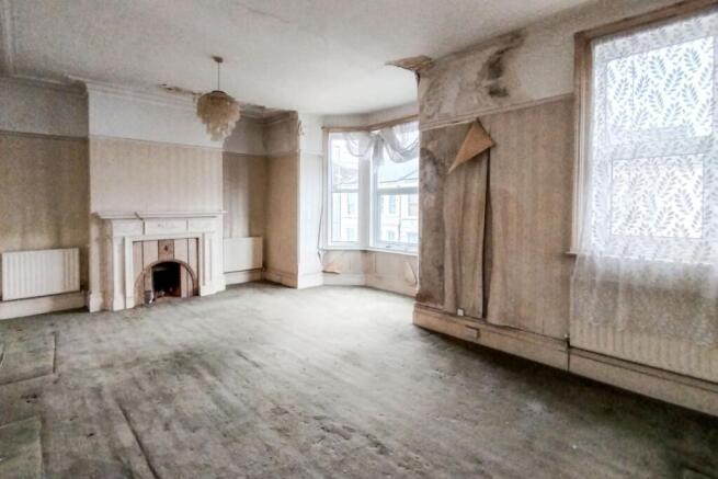 98 Victoria Road North, Southsea, Hampshire, PO5 1QE