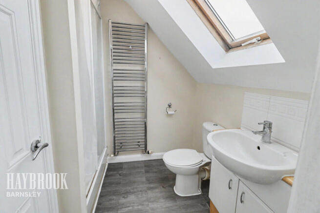 3 bed Town House for sale Image 11