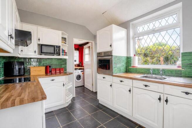 3 bed Semi-Detached for sale Image 3