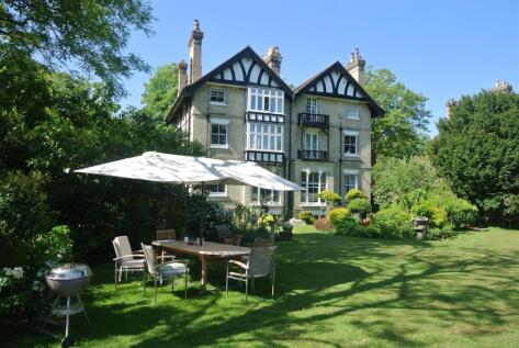 Coopers Hill Lane, Englefield Green, Egham