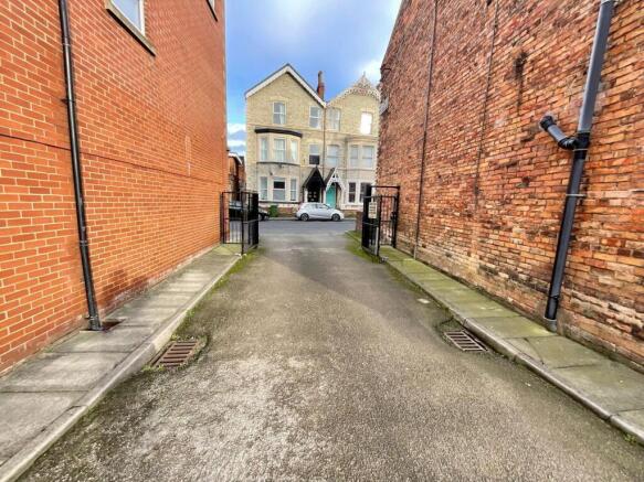 2 bed Flat for sale Image 9